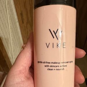 Oil-Free Makeup Remover Spray - Soft Pink